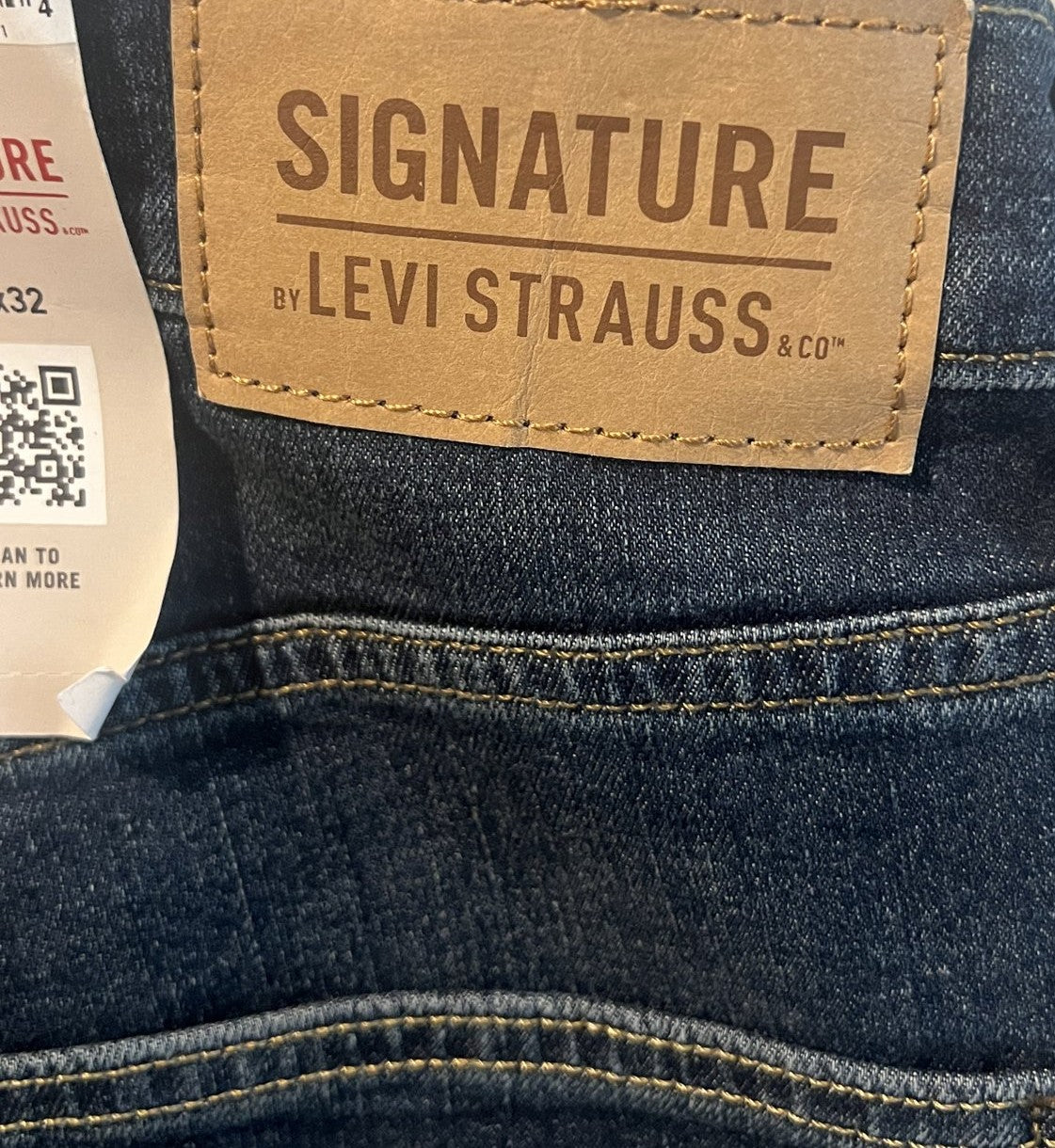 Signature by Levi Strauss Men's Straight Jeans 30x32 NWT Dark Wash