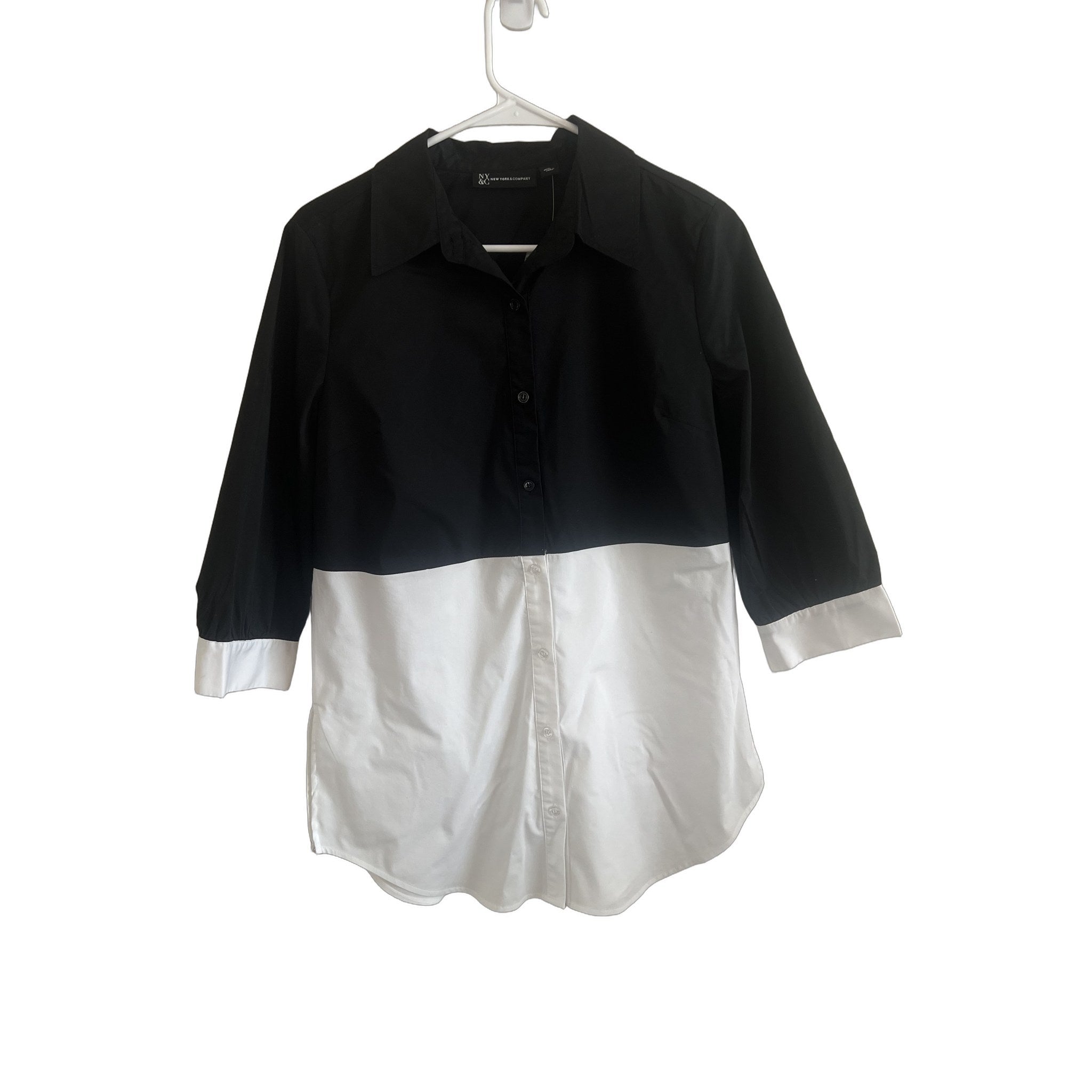NY&C New York & Company Black White Colorblock Button-Up Shirt Sz S NWT