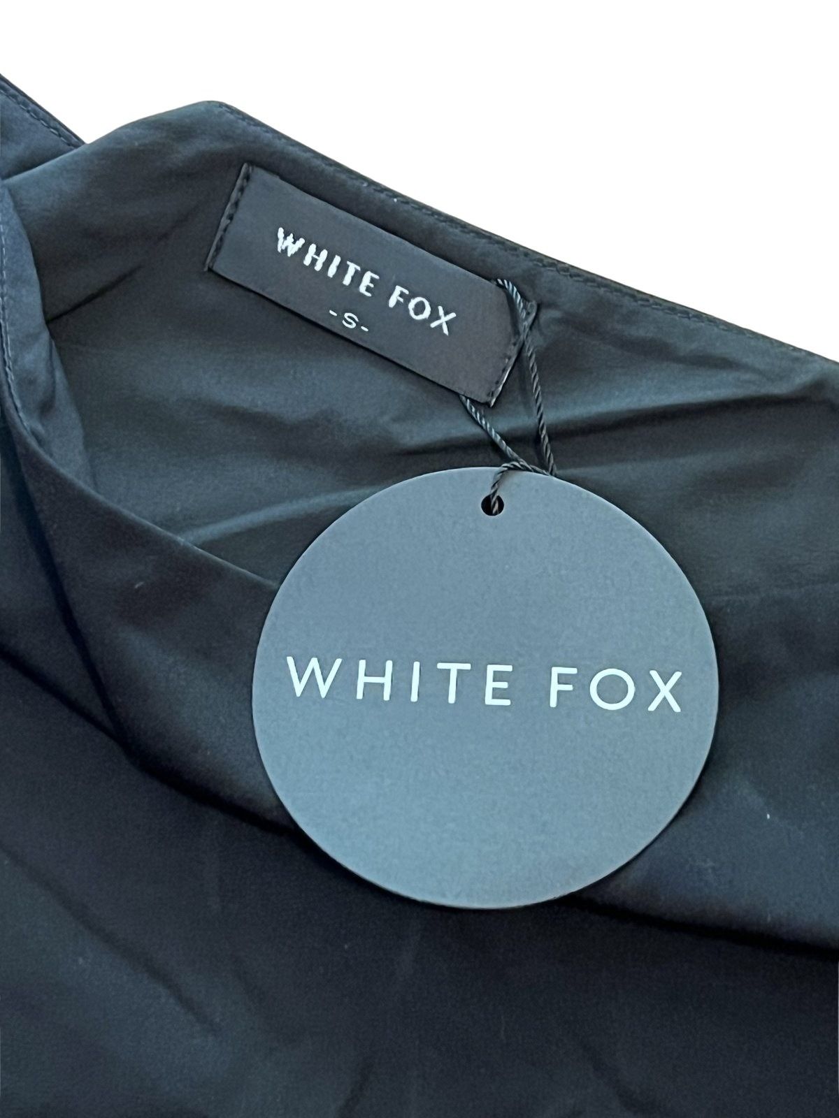 White Fox Boutique Black One-Shoulder Crop Top NWT Size S
