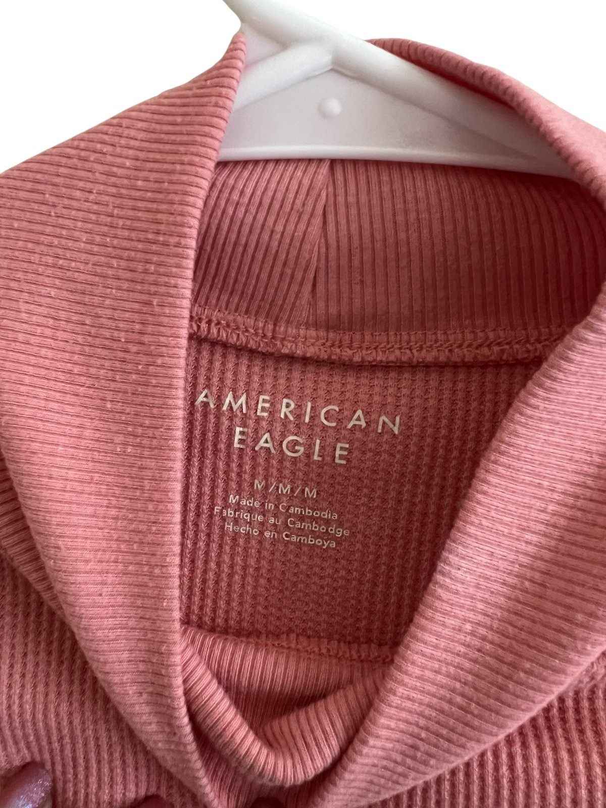 American Eagle Pink Ribbed Mock Neck Long Sleeve Crop Top Size M