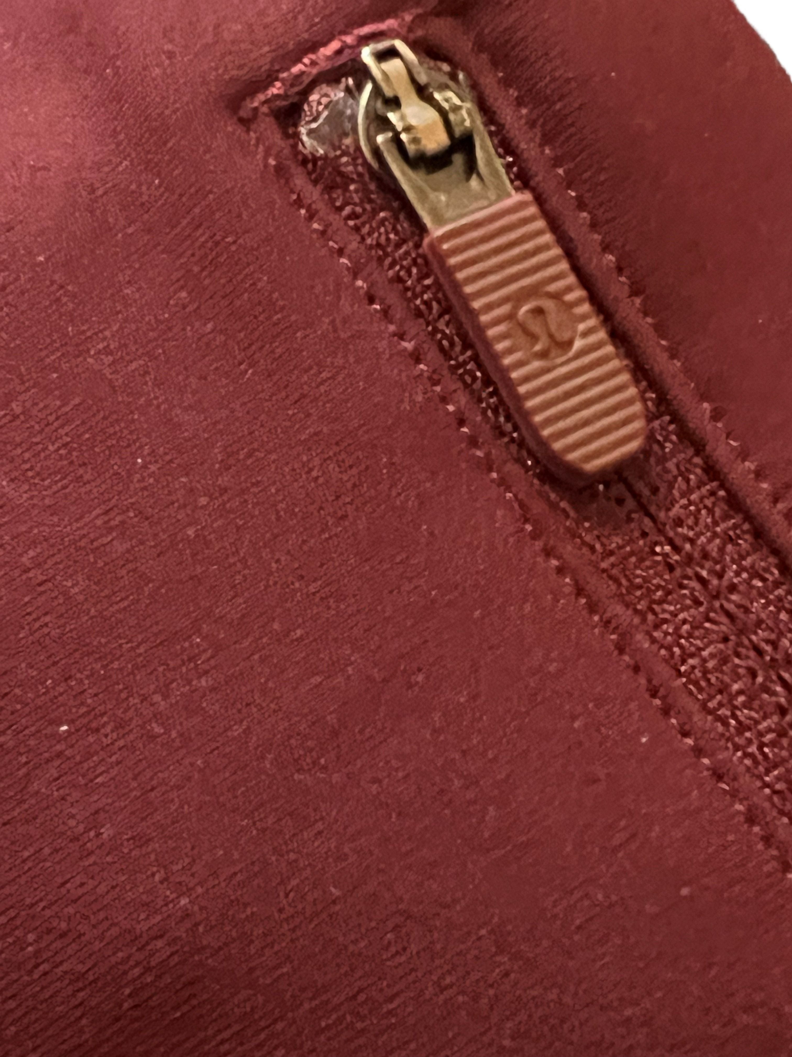 Lululemon Burgundy Cropped Leggings with Side Pockets and Zip Pocket